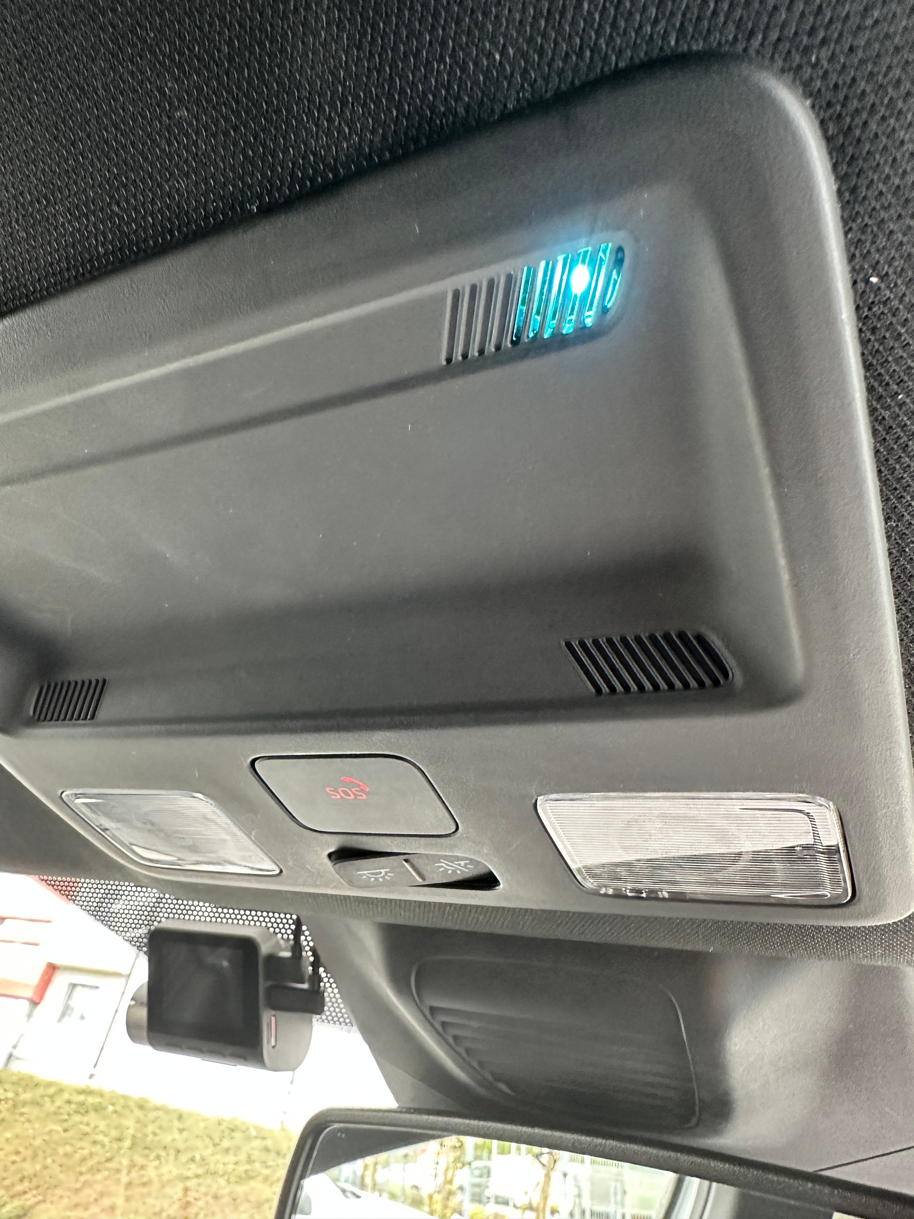 DIE AMBIENTE LAMPE DER DACHKONSOLE