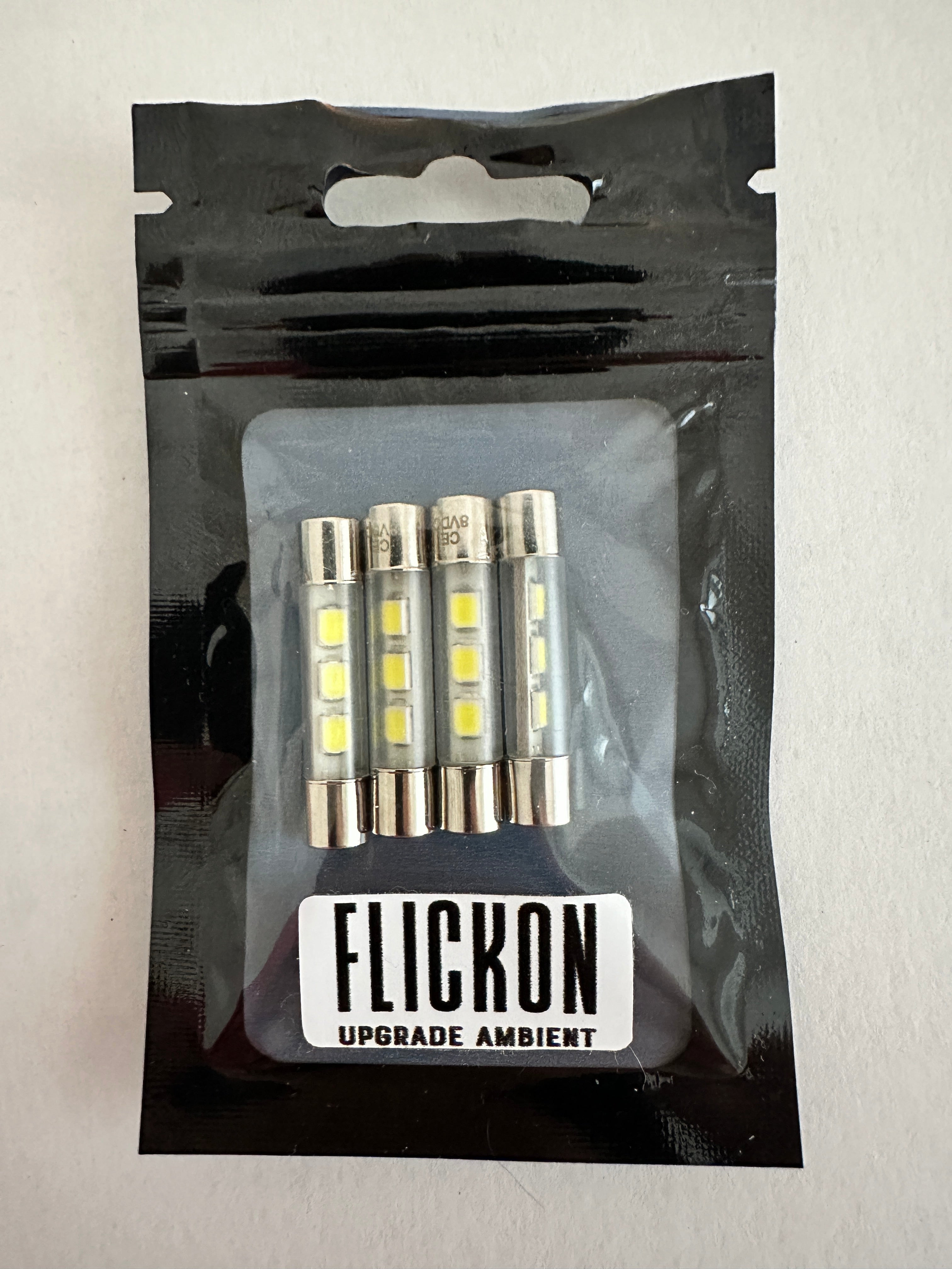 DIE HELLEREN LED-RÖHRENLAMPEN (3xLED) FÜR SCHMINKSPIEGEL KUGA MK3/3.5