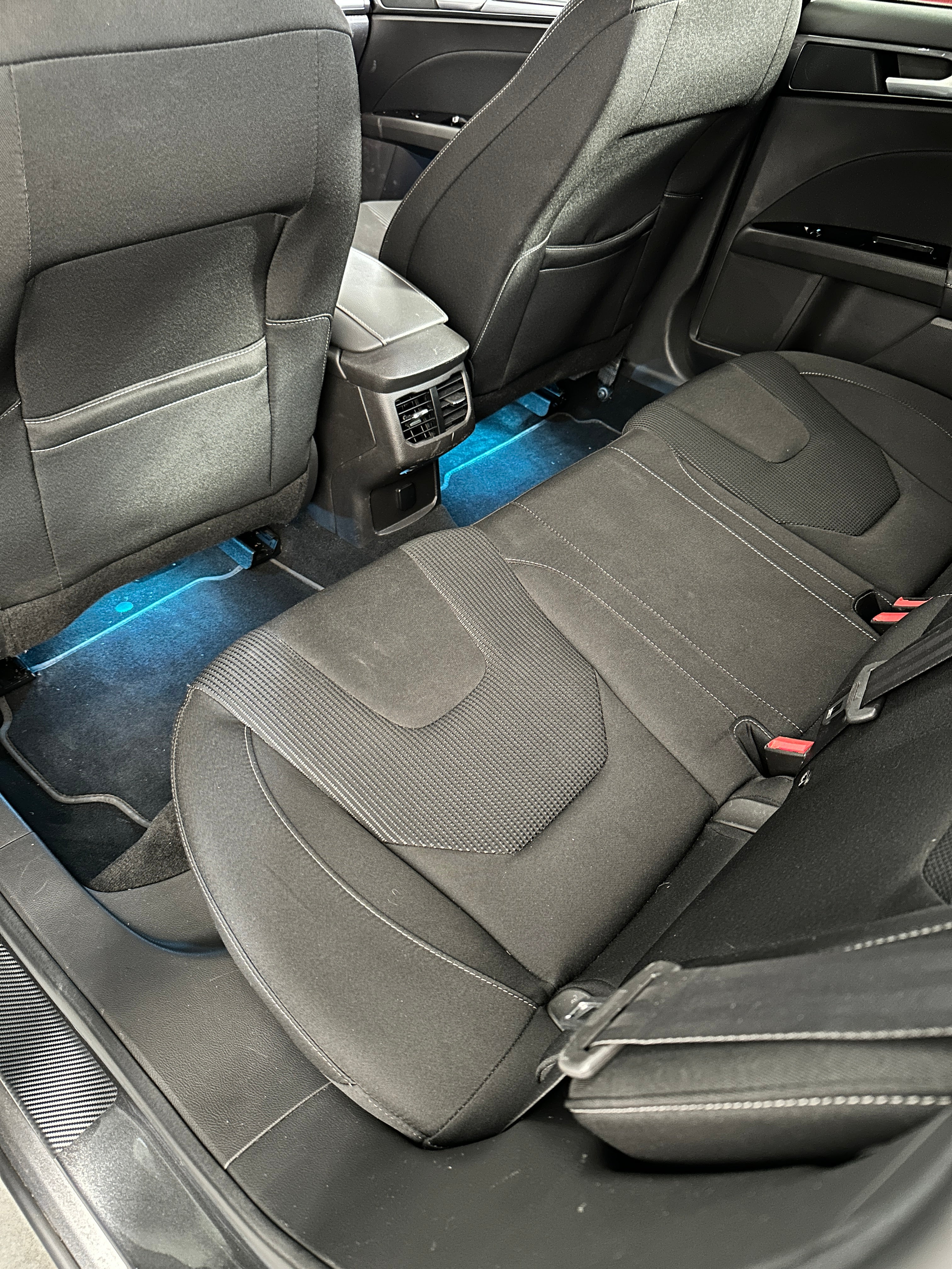 Ambientebeleuchtungsset für den hinteren Fußraum (einfarbig, Eisblau) - Mondeo MK5